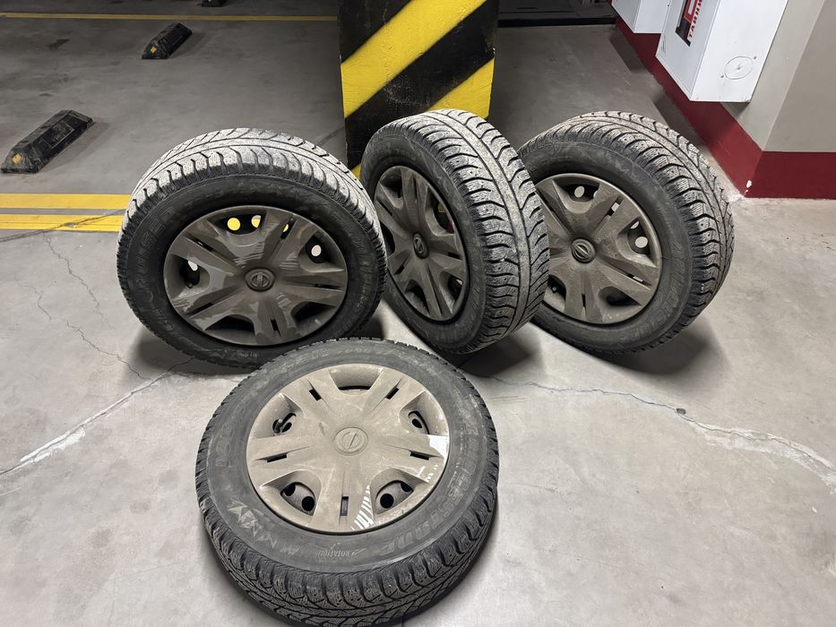 Зимние шины с дисками 195/65/15