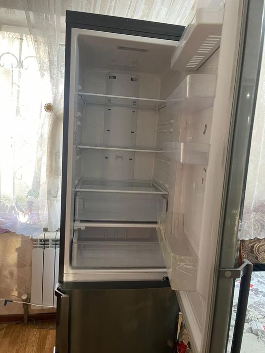 Продам холодильник