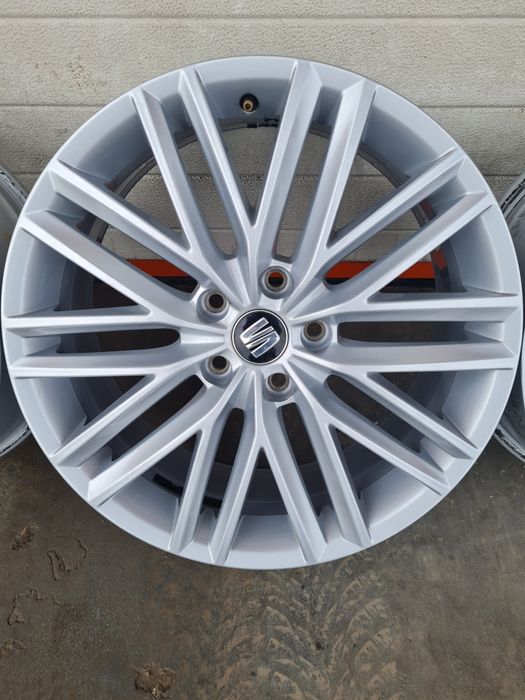 Оригинални джанти за СЕАТ SEAT SKODA VW AUDI R18 5x112 ET45 7J