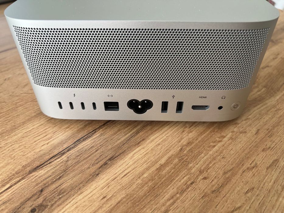 Mac Studio M2 ULTRA 24-CPU/60-GPU/128GB RAM/ 1TB SSD