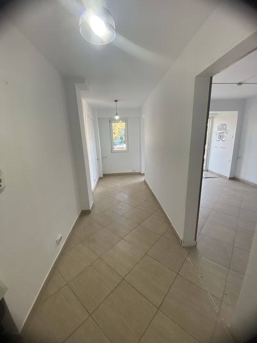 Vand spatiu comercial micro 39 strada principală