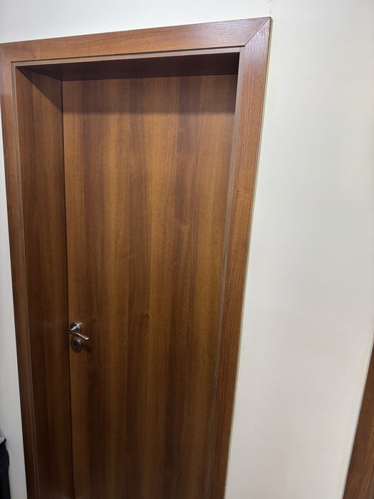 Продавам интериорни врати 6 броя