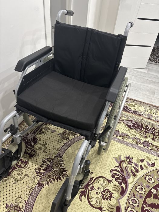 Инвалидная коляска