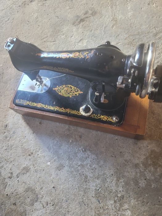 Тігін машина,  өтек сатылады