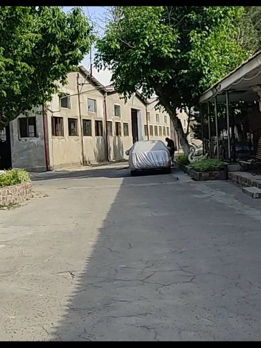 Производственная база с общей площадью 1.05 гектара.