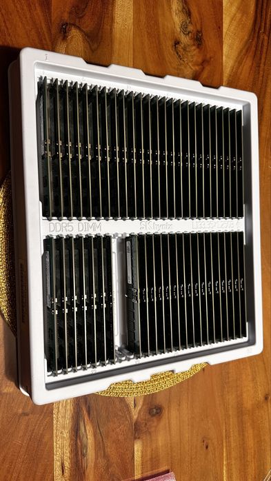 Rezervate ** Memorii RAM de laptop si de PC**Rezervate