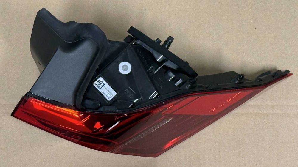 Нов оригинален външен десен стоп VW Tiguan IQ Light 5NA945208K