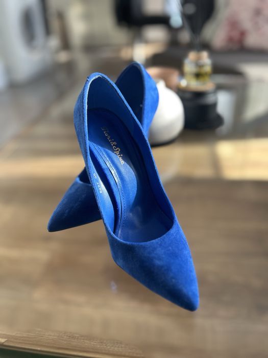 Обувки на висок ток