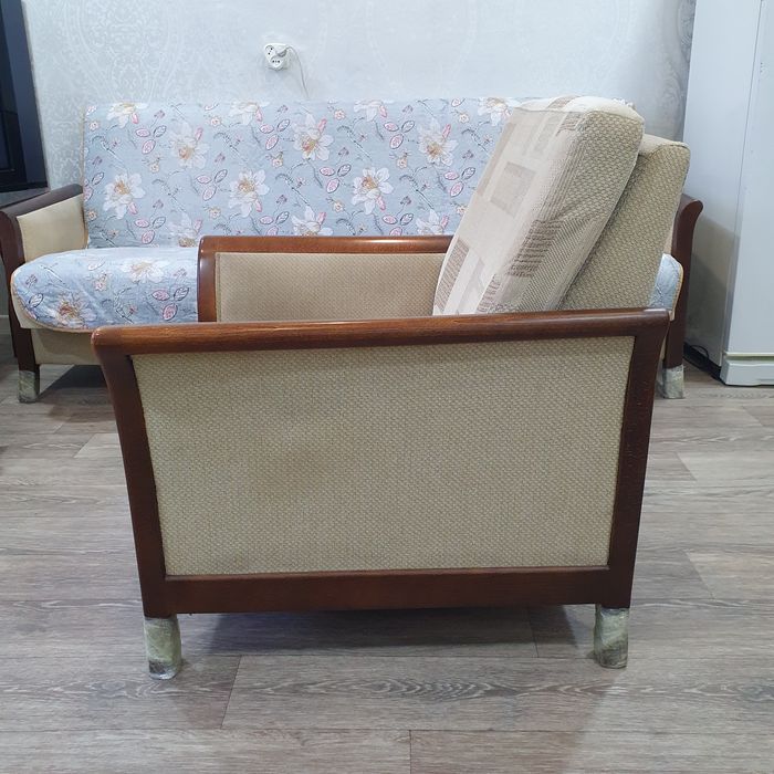 Продам мягкий уголок , произ Беларусь, на пруж блоке