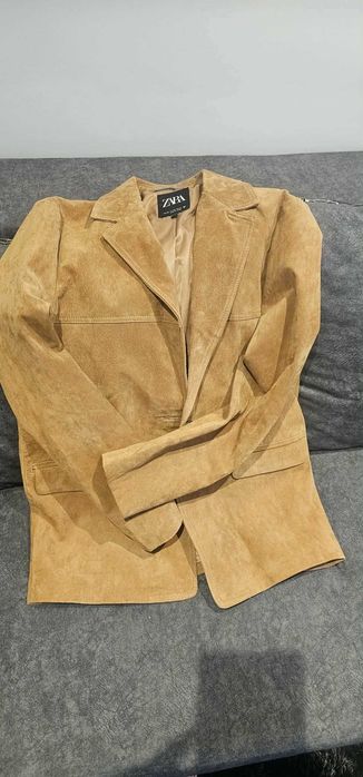 Sacou piele intoarsa zara.