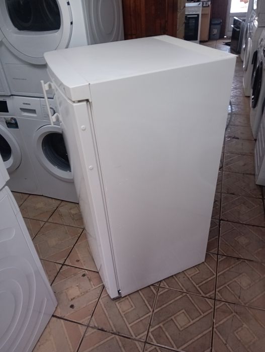 Хладилник охладител Liebherr 120 см.висок с  две години гаранция!