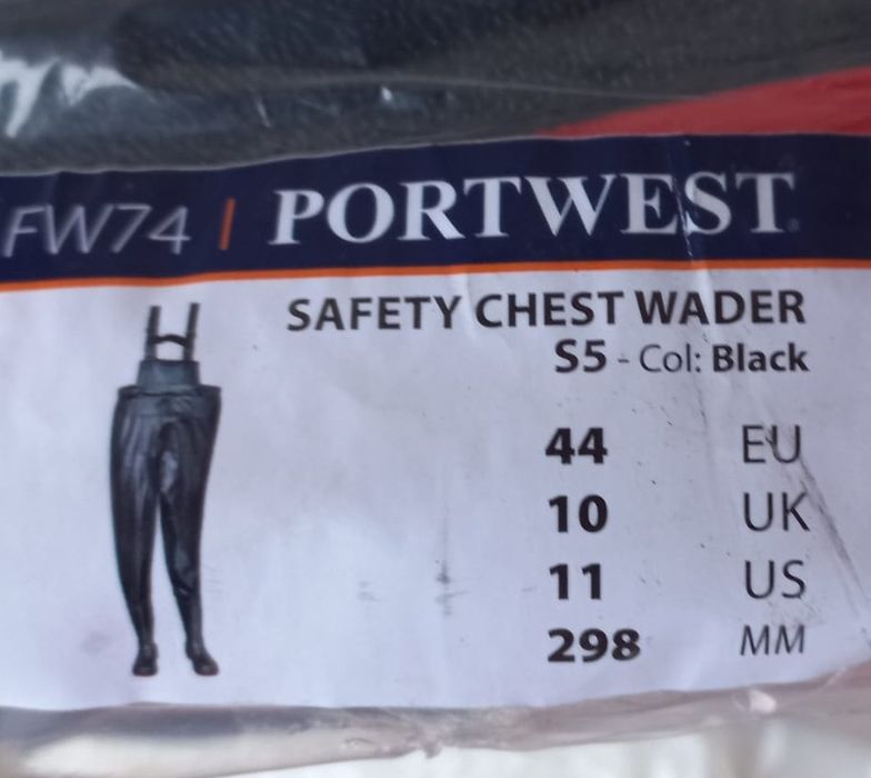 Vând cizme pantaloni pentru pescuit