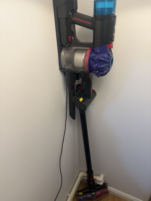 Vand Aspirator Dyson V 10 konical Vinca/ Negru