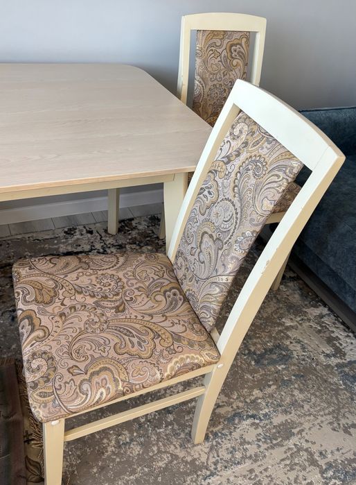 Кухонный стол, стулья