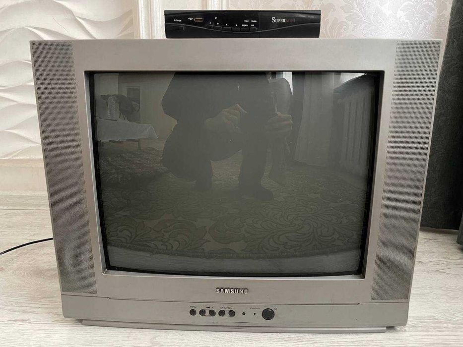 Телевизор Самсунг диагональ 21 дйюм (около 53см)