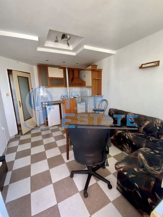 Продава се Двустаен апартамент в Велико Търново, Колю Фичето - 48 кв.м за 1521 €/кв.м - Снимка #1