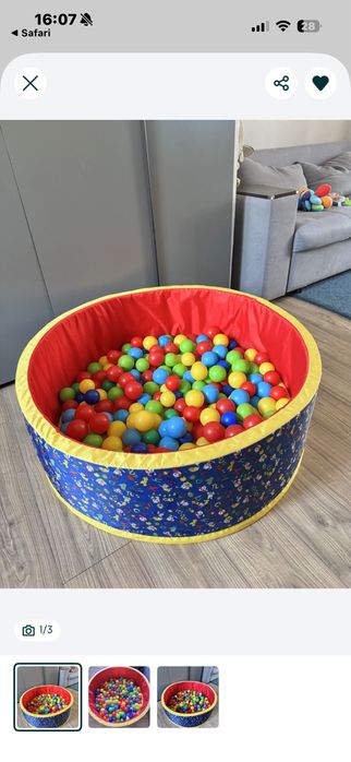Продается сухой бассейн с шариками 100*100