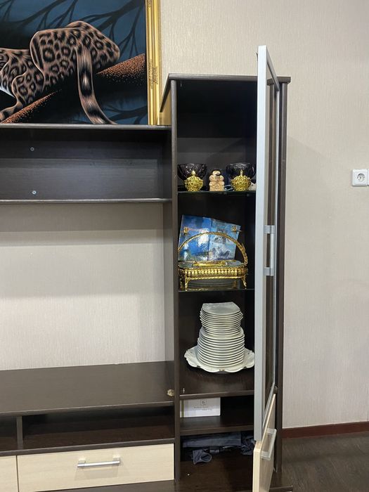 Сервант гостинный