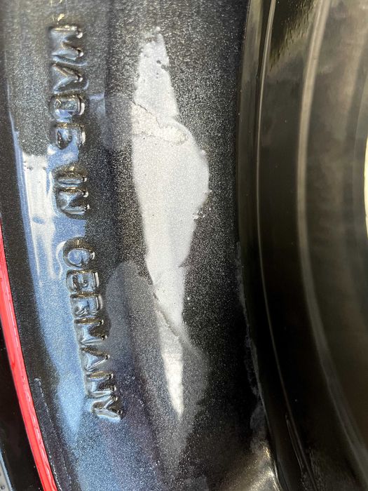 Джанти BBS 17” за BMW. Гумите си вървят с тях.