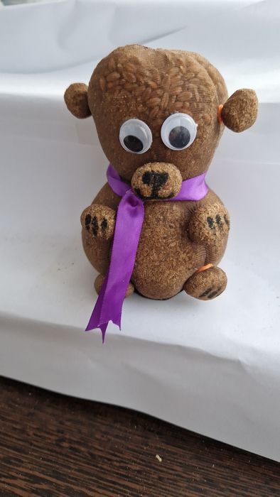 Figurine cu grâu în cap