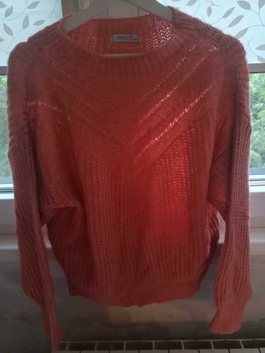 Дамски пуловери по 12лв различни модели