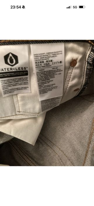 Levis новые джинсы 32/30 размер