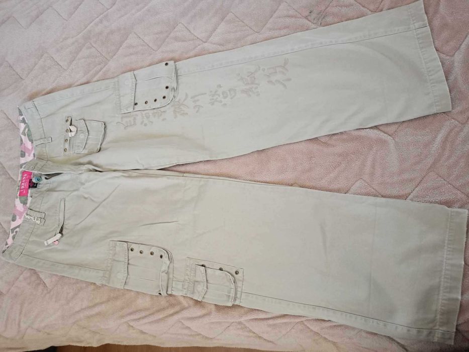 Дамски дънки, панталони и джинси