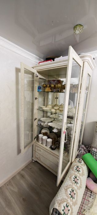 Стенки для посуды украшение