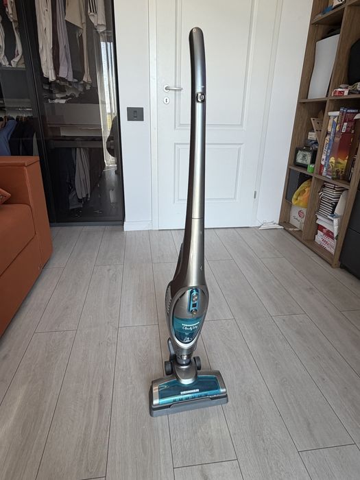 Aspirator vertical 2 în 1 Heinner Cloudy Sky – stare bună