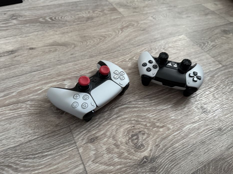 Продам 2 Dualsense геймпада