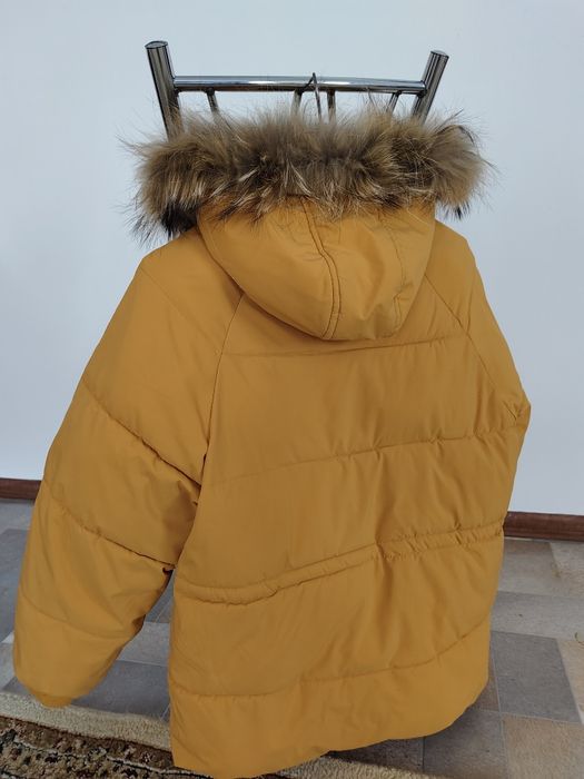 Продам куртку женскую