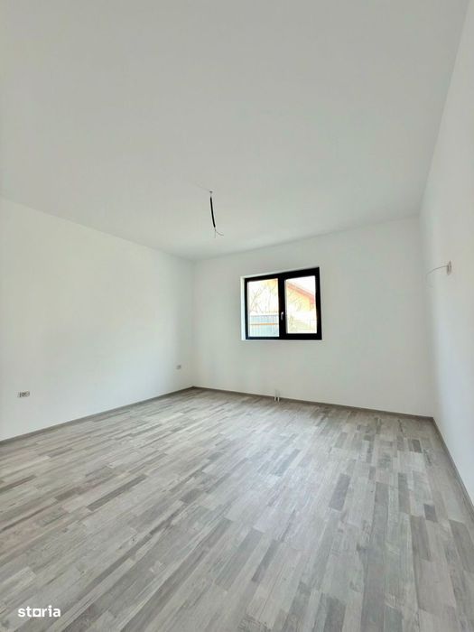 Casă cu 3 Camere | Lumina