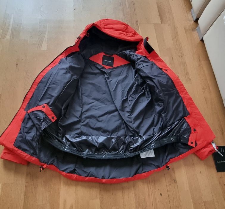 Vand geaca de schi noua, impermeabila.Peak Performance Frost, marime M