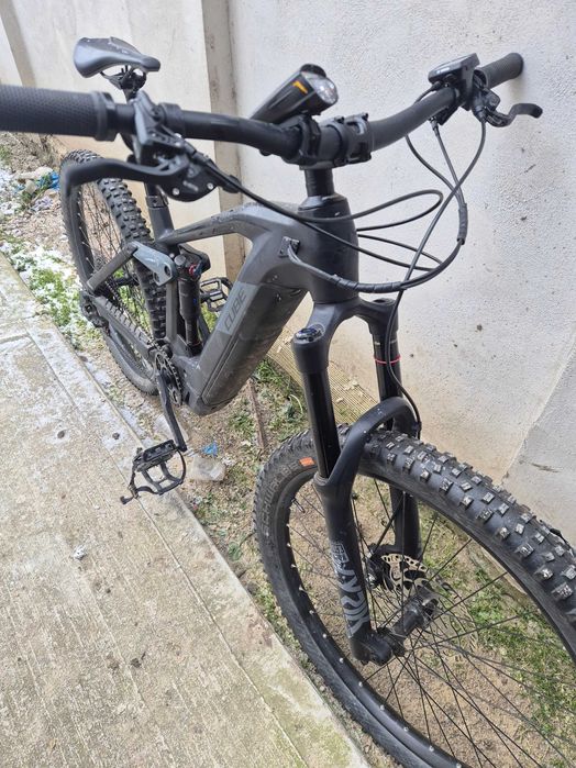 Електрически карбонов Cube stereo