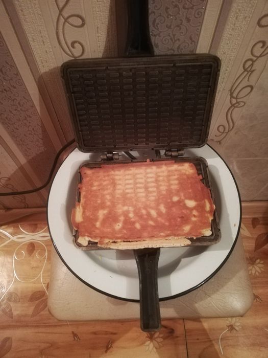 Продам Вафельницу СССР