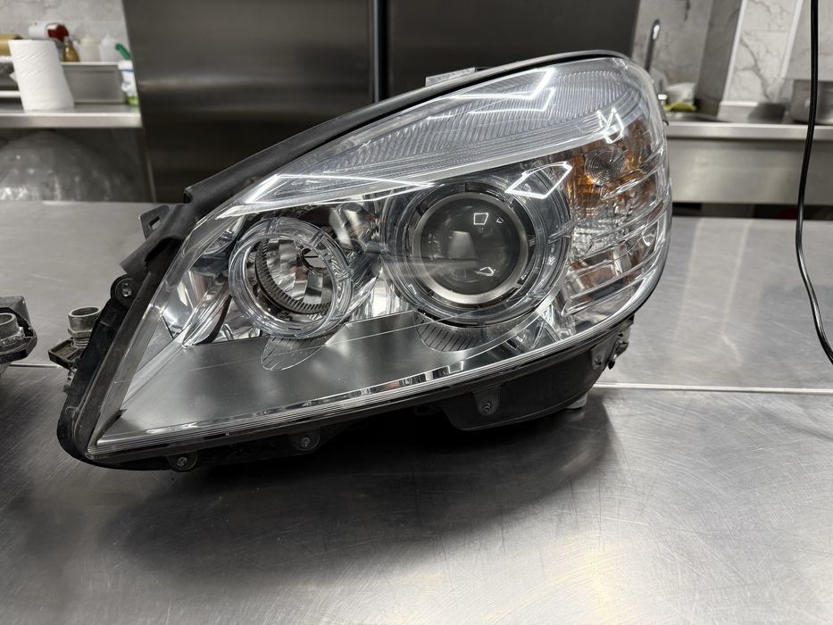 Фарове Мерцедес w204