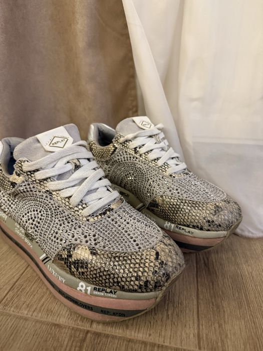 Сникърси Replay