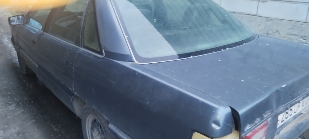 Ауди 100 сатылады