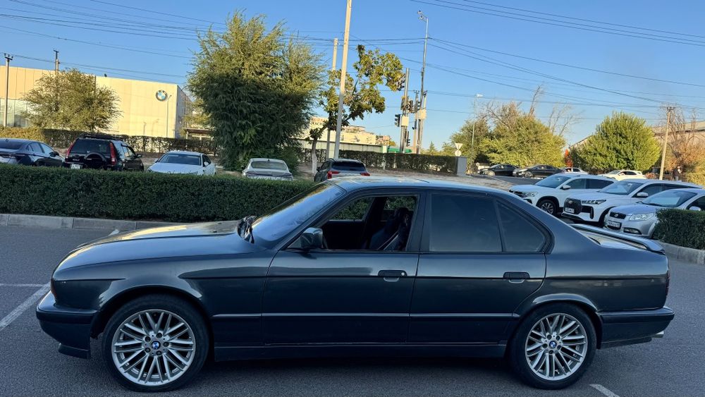 BMW E34 
Продам BMW E34