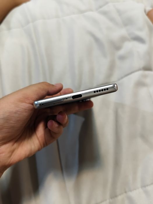 Tecno camon. 40.