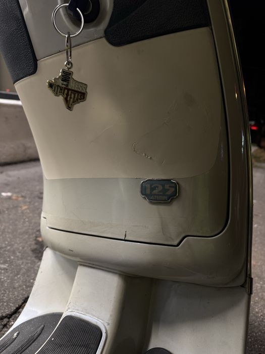 Vand scuter piaggio vespa 125 din 2004