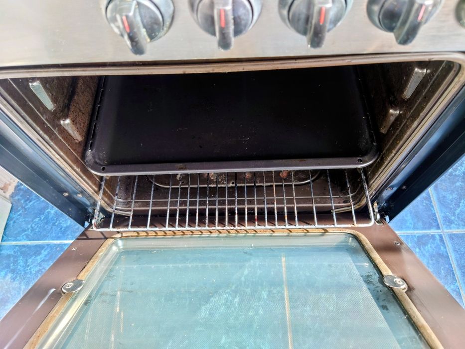 Aragaz pe gaz Bosch, senzor flacără, brichetă, timer