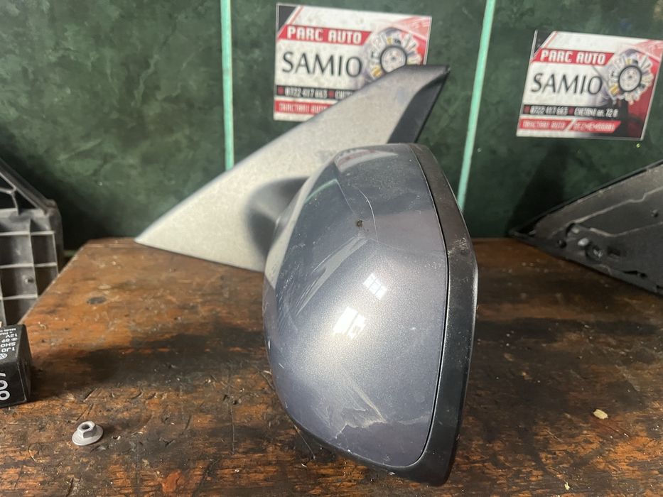 Oglinda mazda 3 stanga dreapta 2007