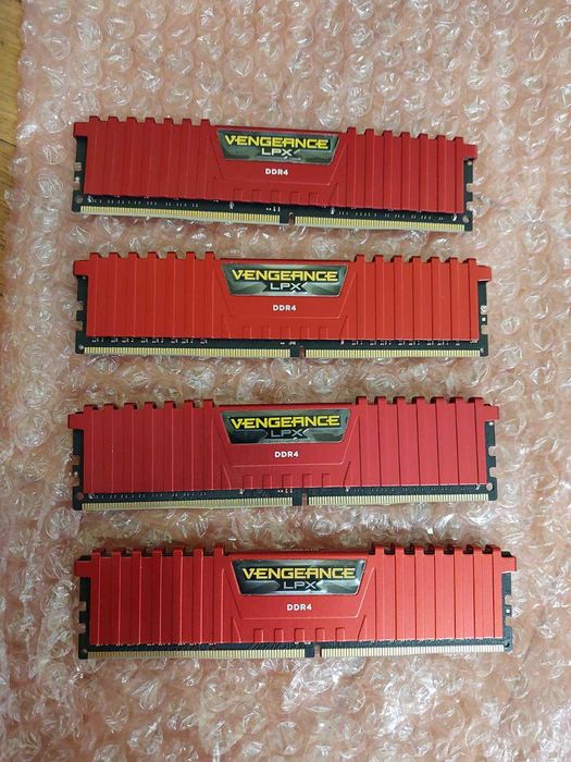 16GB DDR4 3000Mhz - RAM памет