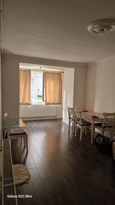Închiriez apartament