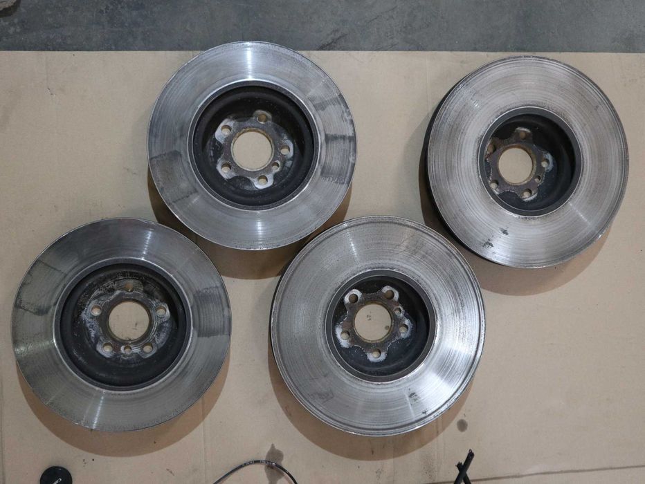 Сини апарати и дискове БМВ Г20 Г22 Г30 Г31 Г11 Г12  М-спорт спирачки