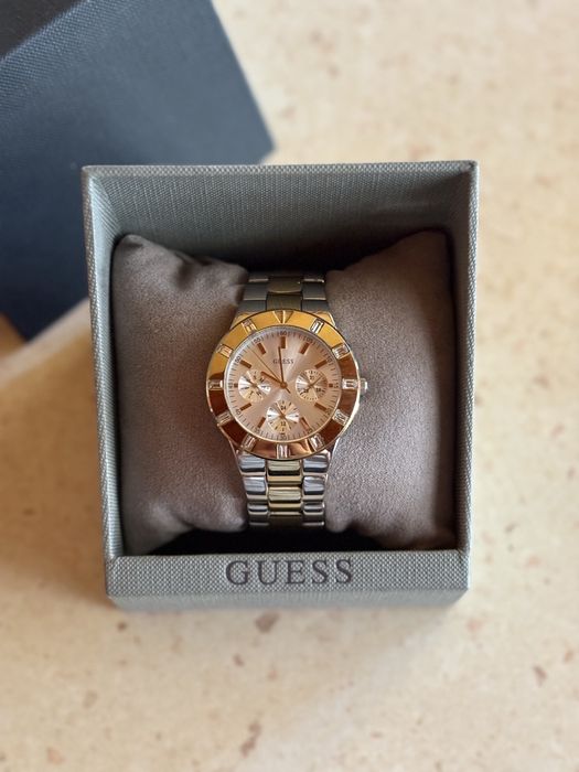 Дамски часовник Guess