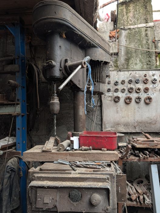 Utilaje atelier mecanic / confecții metalice – Strung SN 320, Mașină găurit, Aparat sudură, Polizor (Se vând și separat)