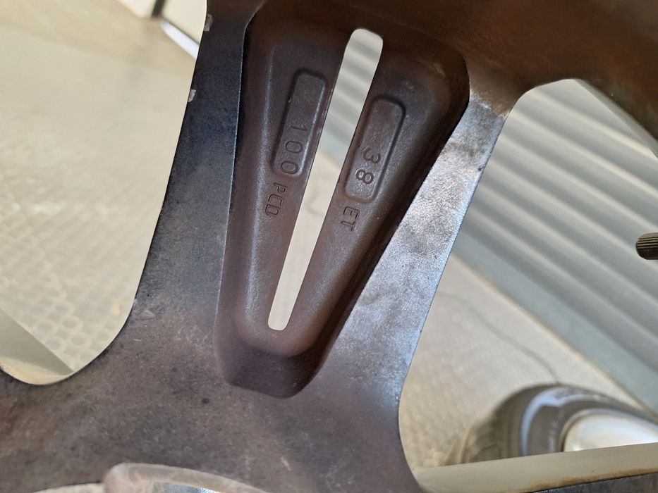 Джанти 17  5х100 с гуми