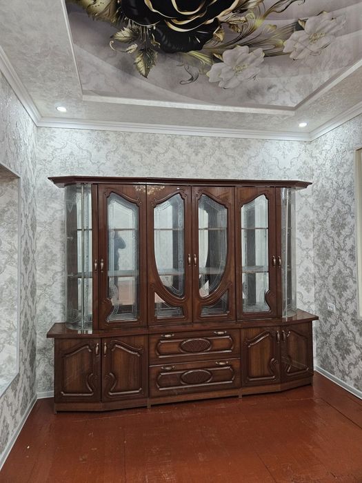 Стенка stenka сотилади ишлатилмаган  ени 2.70 бойи 2.20